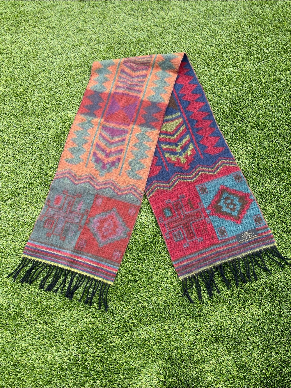 Cashmere Aztec Pattern Scarf - Multicolor